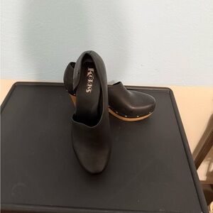 Kork-Ease Black Women's Clogs -7.5